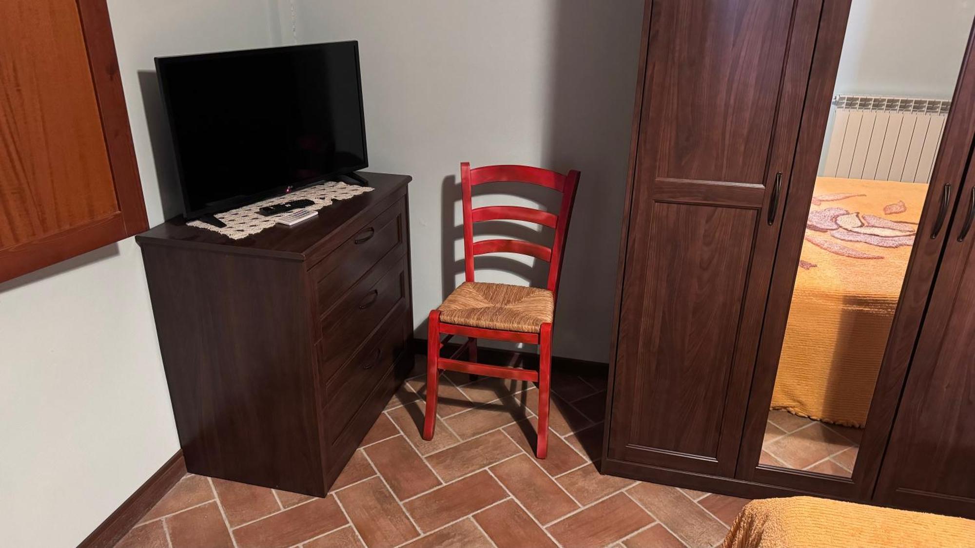Appartamento Isenesi Gambassi Terme Εξωτερικό φωτογραφία
